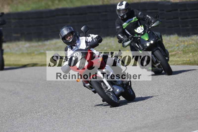 /01 02.04.2026 MAZ ADR/Gruppe gelb Gruppe gruen/19